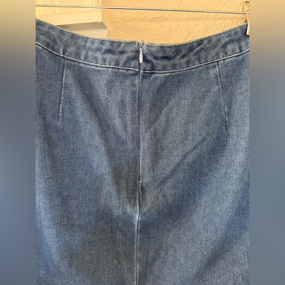 NWOT Denim Blue Skirt with Bow Detail - Picture 4 of 5